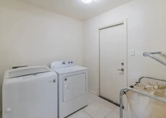 New Modern With Pool 4bd 2ba Сasa de vacaciones Tempe