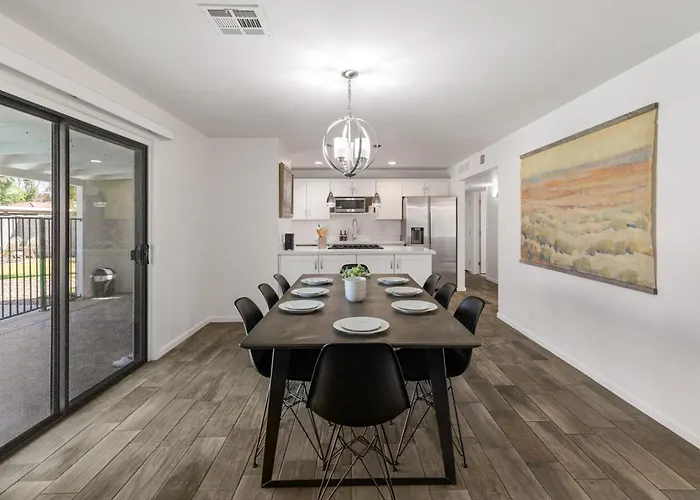 Сasa de vacaciones New Modern With Pool 4bd 2ba