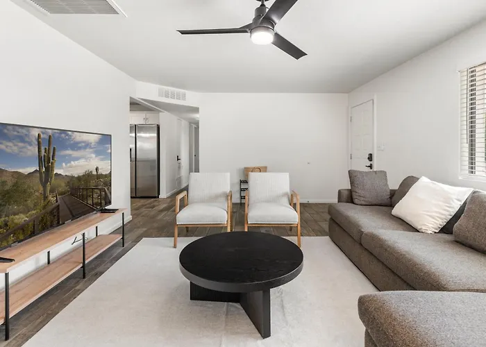New Modern With Pool 4bd 2ba * Tempe