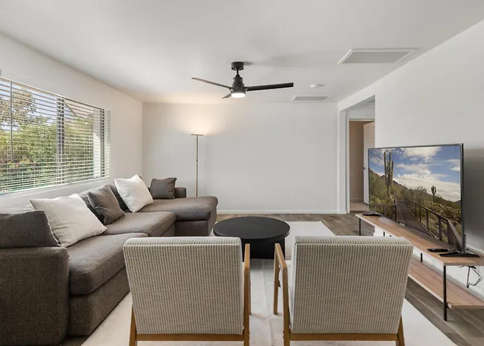 Сasa de vacaciones New Modern With Pool 4bd 2ba Tempe